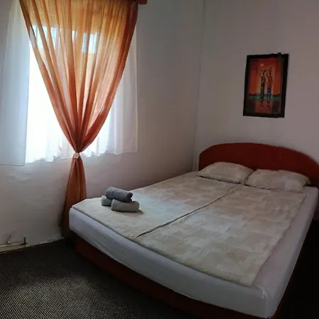 Little Place Apartman *